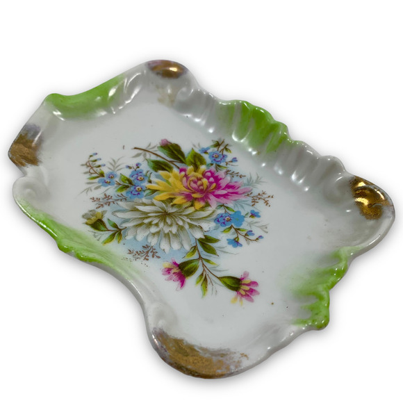 1940's Porcelain white and gold floral soap dish / jewelry tray - Picture 3 of 10